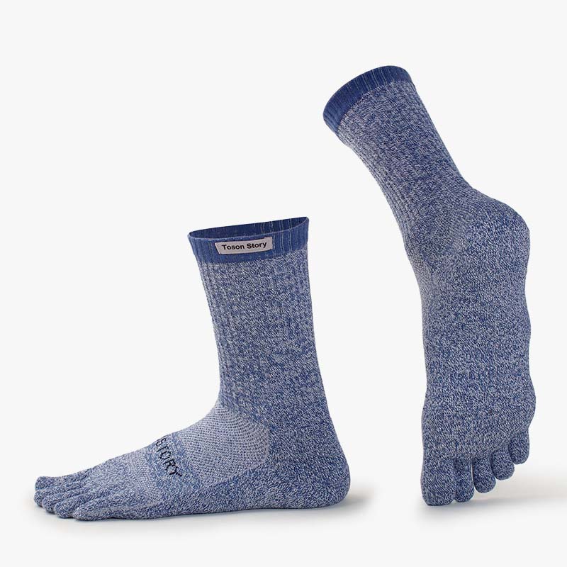 メリノウール製五本指スポーツソックス 吸汗速乾 防臭 秋冬  - Wool Hiking Sock のレビューと価格