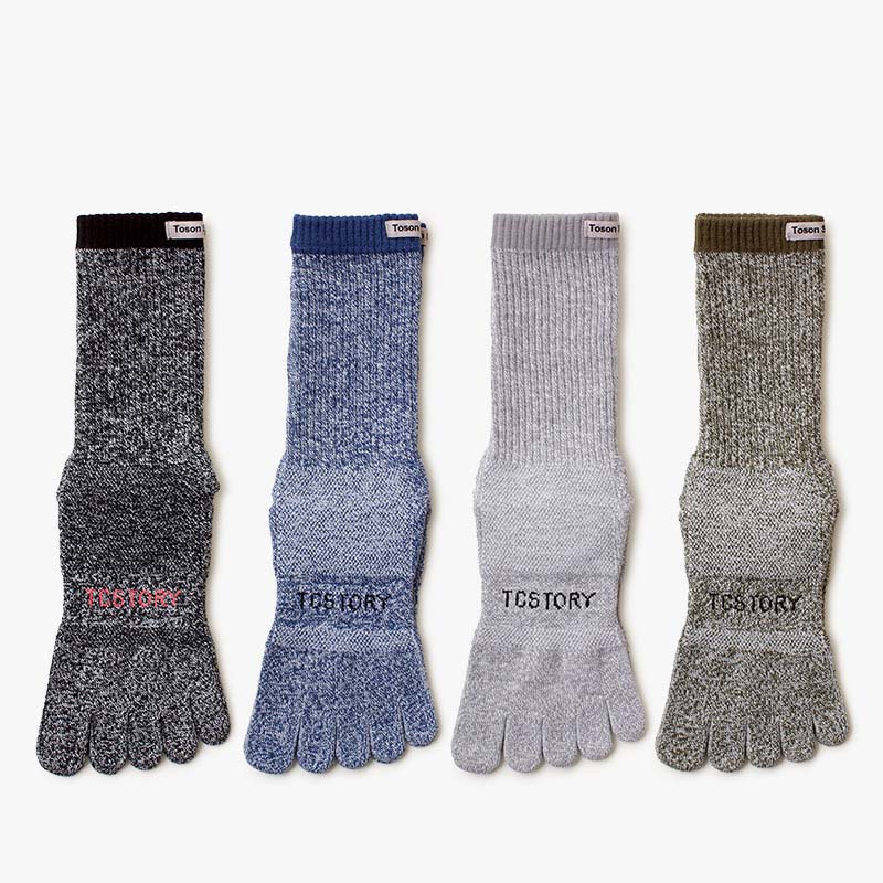 メリノウール製五本指スポーツソックス 吸汗速乾 防臭 秋冬  - Wool Hiking Sock のレビューと価格